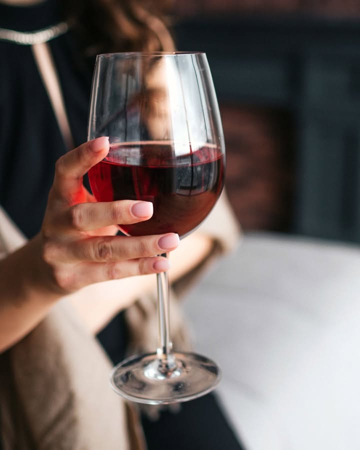 Featured image for “Svelte Shiraz and Sauvignon Blanc Special: Enjoy Wine of the Month at TBCC”