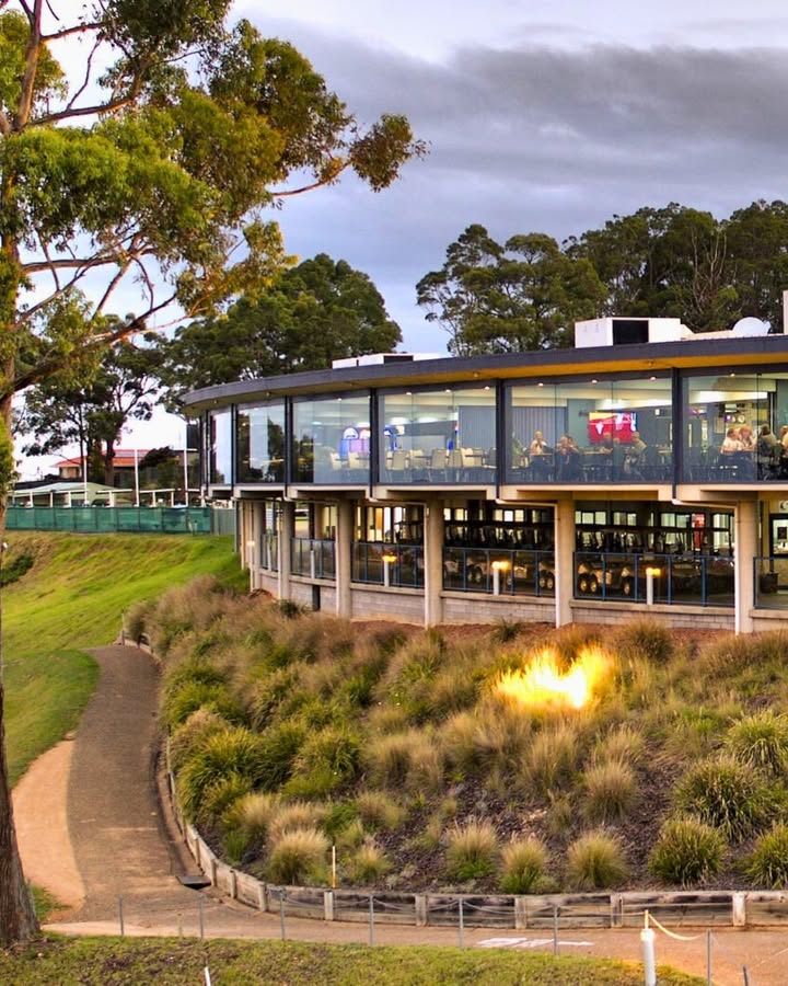 Featured image for “Father’s Day Special: $18 Pizza Happy Hour at Tura Beach Country Club”