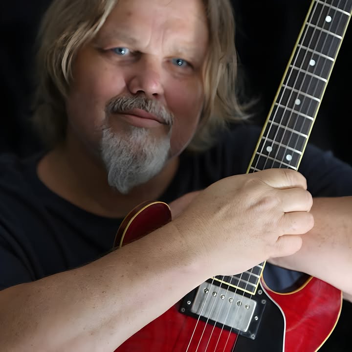 Featured image for “Live Music Night with Davey Hilder at Tura Beach Country Club”