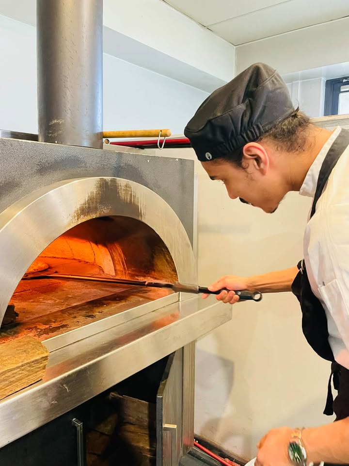 Featured image for “Pizza Chef Vidu Returns to Tura Beach Country Club”